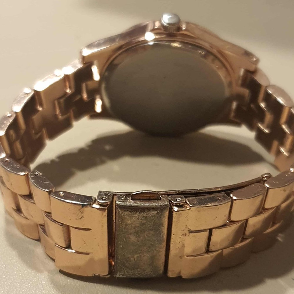 🦋10/$20🦋 FMDAL889 Goldtone/Rhinestone Stainless Steel Women's Watch - Picture 3 of 4